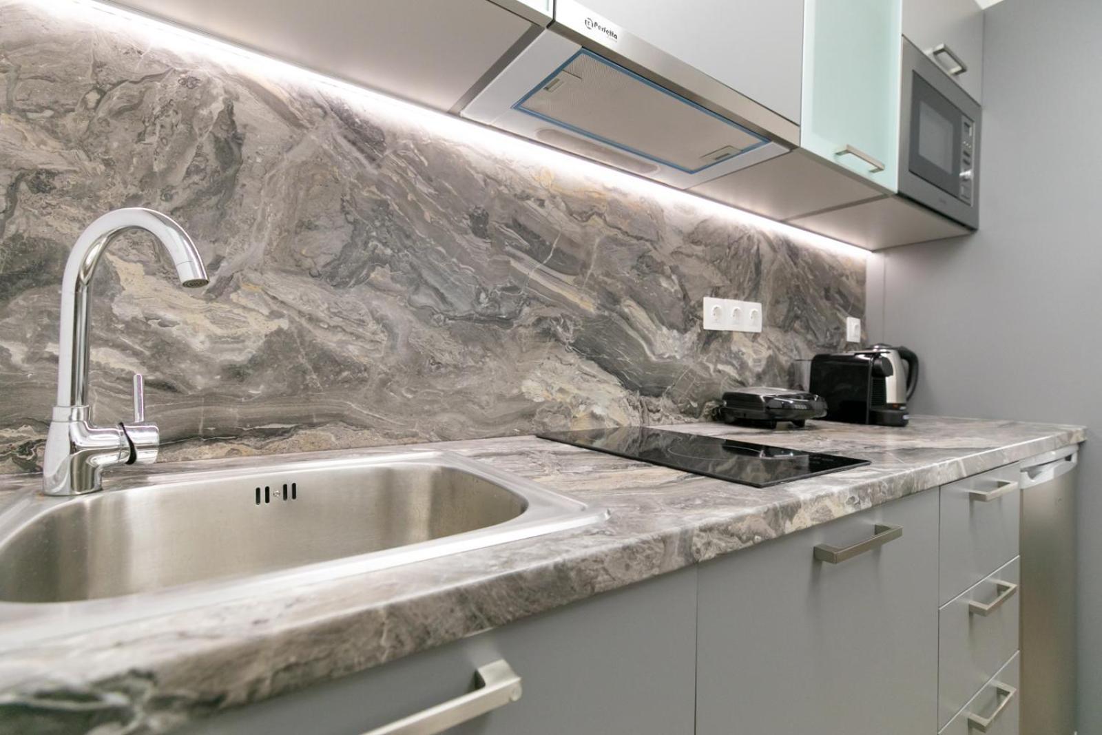 Vibrant Close To Panepistimio Metro-zaloggou Str