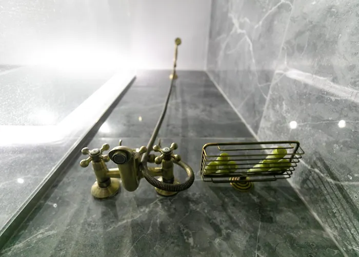 Vibrant Studio Close To Panepistimio Metro-Zaloggou Str