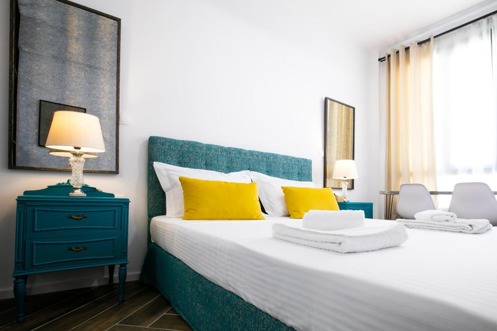Vibrant Close To Panepistimio Metro-zaloggou Str * Athens